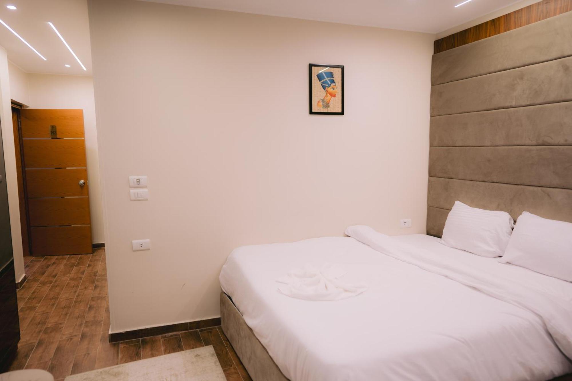 Tuya Pyramids Inn Kafret el-Gabal 외부 사진